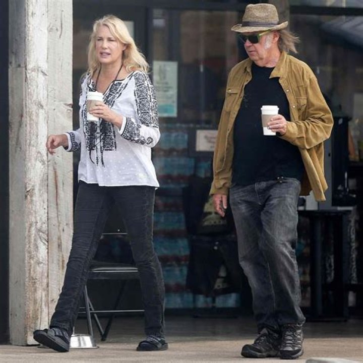 Know About Daryl Hannah's Children How Many Kids Does She Have?