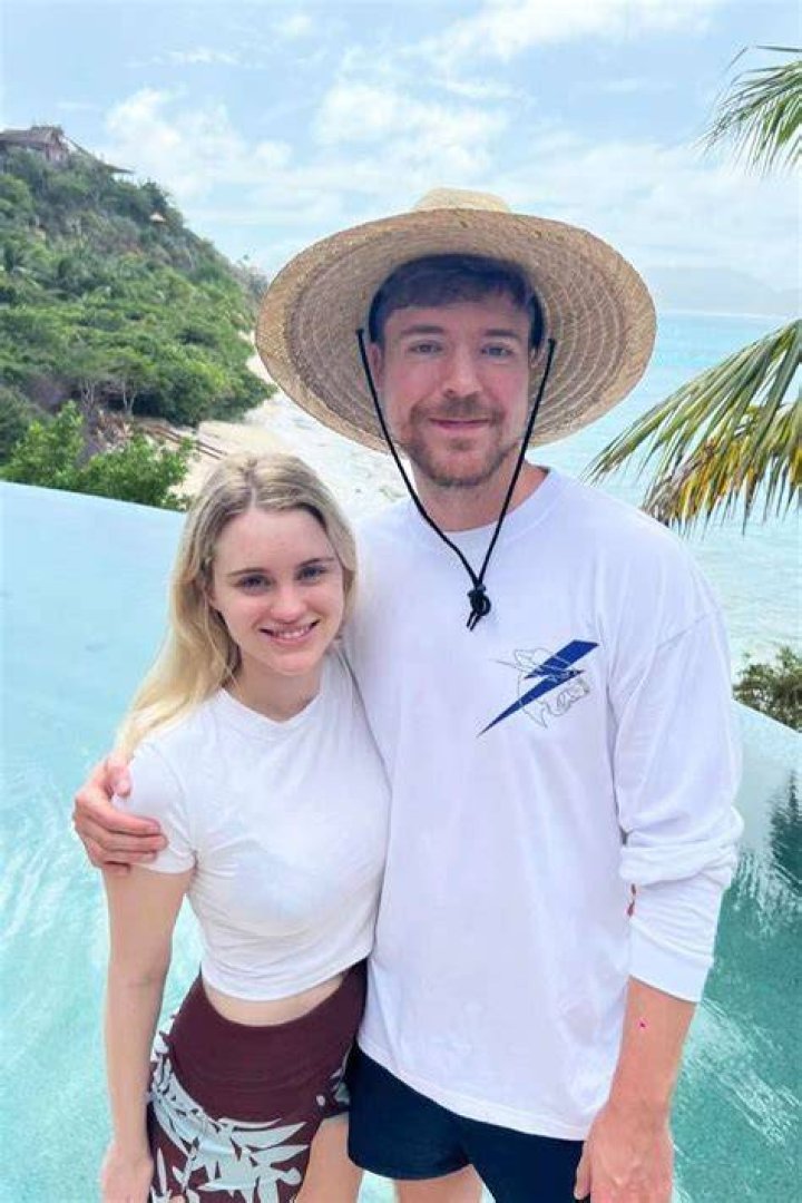 Who is Thea Booysen? Everything to know about the Twitch streamer seen